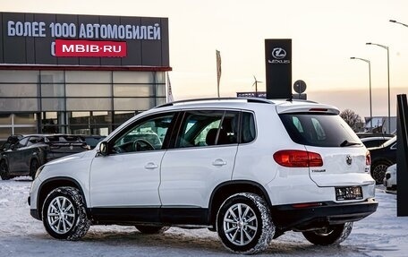 Volkswagen Tiguan I, 2015 год, 1 595 000 рублей, 4 фотография
