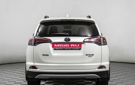 Toyota RAV4, 2017 год, 2 549 000 рублей, 6 фотография