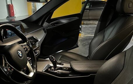 BMW 5 серия, 2019 год, 2 850 000 рублей, 5 фотография