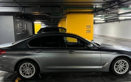 BMW 5 серия, 2019 год, 2 850 000 рублей, 11 фотография