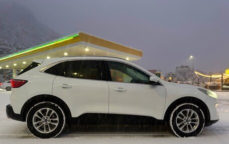 Ford Kuga III, 2020 год, 2 200 000 рублей, 4 фотография