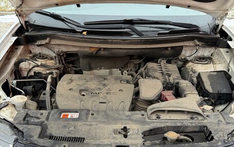 Mitsubishi Outlander III рестайлинг 3, 2014 год, 1 375 000 рублей, 11 фотография