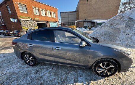 KIA Rio IV, 2017 год, 1 700 000 рублей, 2 фотография