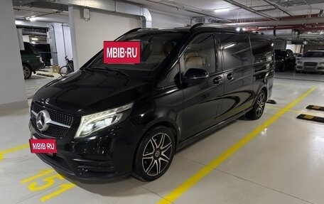 Mercedes-Benz V-Класс, 2019 год, 6 650 000 рублей, 2 фотография