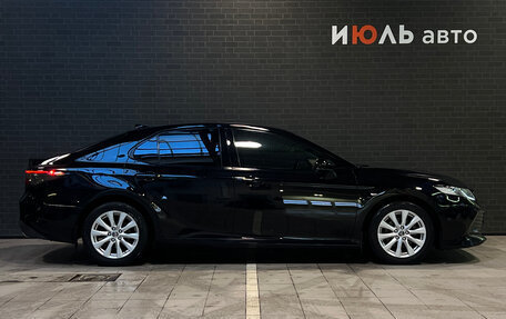 Toyota Camry, 2018 год, 2 625 000 рублей, 4 фотография