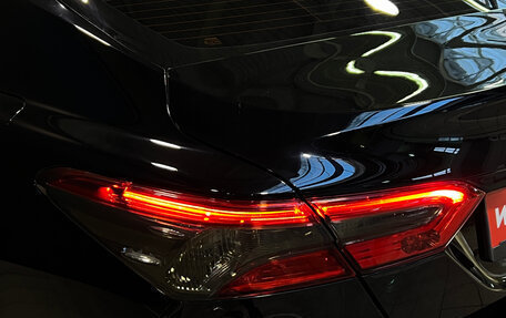 Toyota Camry, 2018 год, 2 625 000 рублей, 9 фотография