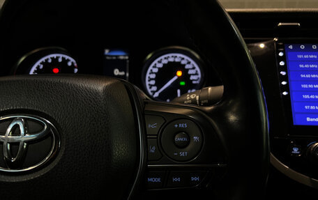 Toyota Camry, 2018 год, 2 625 000 рублей, 21 фотография