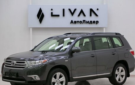 Toyota Highlander III, 2013 год, 1 715 000 рублей, 3 фотография