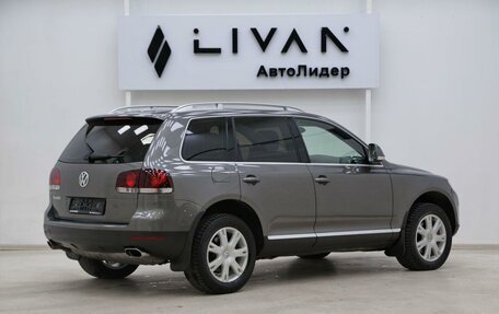 Volkswagen Touareg III, 2010 год, 995 000 рублей, 2 фотография