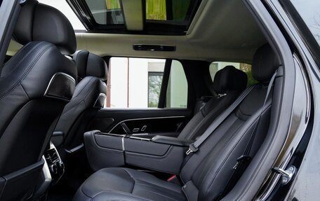 Land Rover Range Rover IV рестайлинг, 2025 год, 27 990 000 рублей, 18 фотография