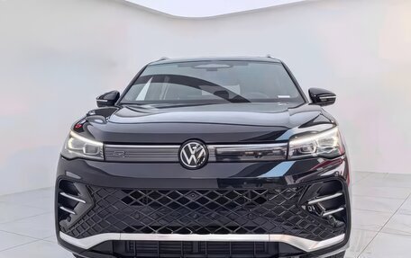 Volkswagen Tiguan, 2025 год, 4 500 000 рублей, 2 фотография