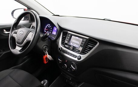 Hyundai Solaris II рестайлинг, 2017 год, 850 000 рублей, 7 фотография