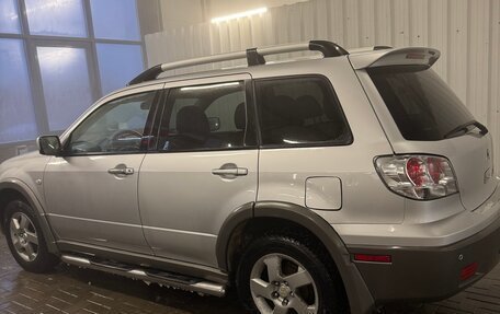 Mitsubishi Outlander III рестайлинг 3, 2003 год, 770 000 рублей, 5 фотография