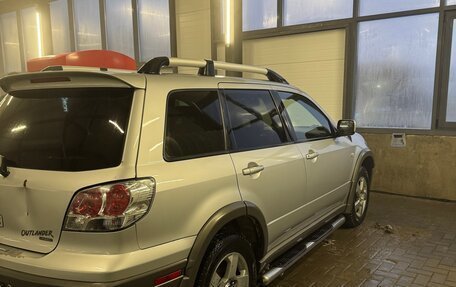 Mitsubishi Outlander III рестайлинг 3, 2003 год, 770 000 рублей, 4 фотография