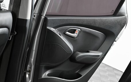 Hyundai ix35 I рестайлинг, 2013 год, 995 000 рублей, 15 фотография