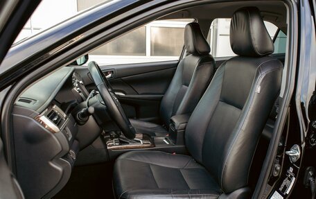 Toyota Camry, 2018 год, 2 385 000 рублей, 11 фотография