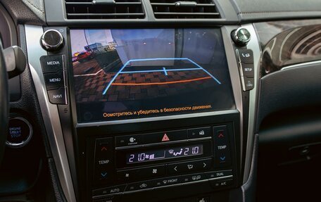 Toyota Camry, 2018 год, 2 385 000 рублей, 14 фотография