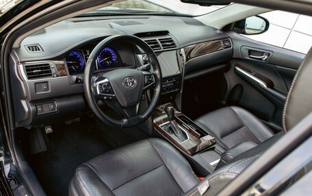 Toyota Camry, 2018 год, 2 385 000 рублей, 13 фотография