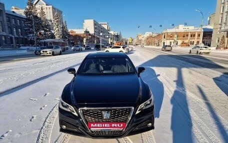 Toyota Crown, 2019 год, 3 400 000 рублей, 5 фотография