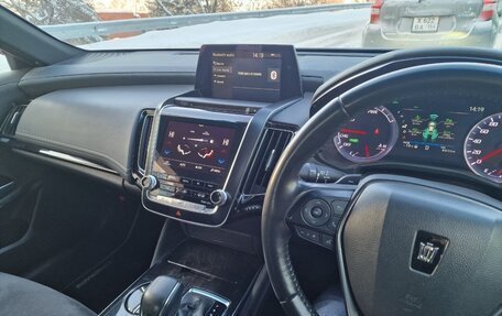 Toyota Crown, 2019 год, 3 400 000 рублей, 28 фотография