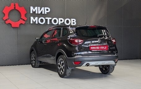 Renault Kaptur I рестайлинг, 2018 год, 1 490 000 рублей, 6 фотография
