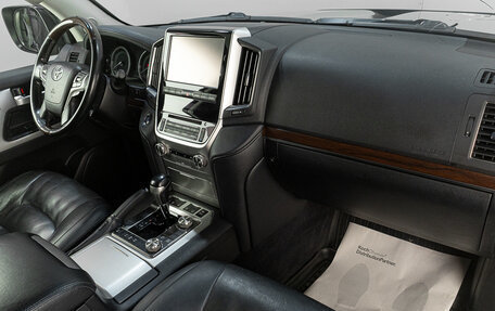 Toyota Land Cruiser 200, 2016 год, 5 099 000 рублей, 10 фотография