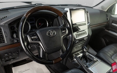 Toyota Land Cruiser 200, 2016 год, 5 099 000 рублей, 9 фотография