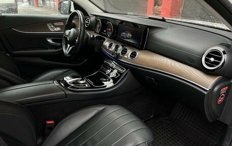 Mercedes-Benz E-Класс, 2019 год, 3 339 000 рублей, 15 фотография