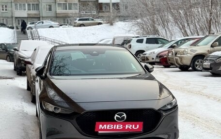 Mazda 3, 2020 год, 1 750 000 рублей, 15 фотография