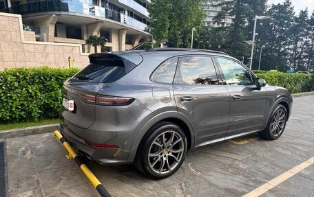 Porsche Cayenne III, 2022 год, 13 800 000 рублей, 3 фотография