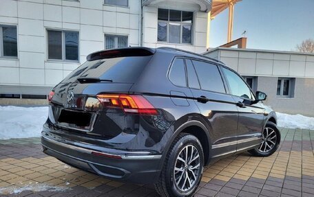 Volkswagen Tiguan II, 2021 год, 2 950 000 рублей, 5 фотография