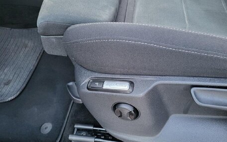 Volkswagen Tiguan II, 2021 год, 2 950 000 рублей, 11 фотография