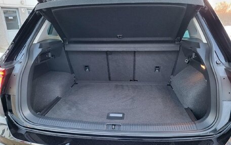 Volkswagen Tiguan II, 2021 год, 2 950 000 рублей, 10 фотография