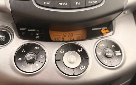 Toyota RAV4, 2006 год, 1 379 000 рублей, 17 фотография