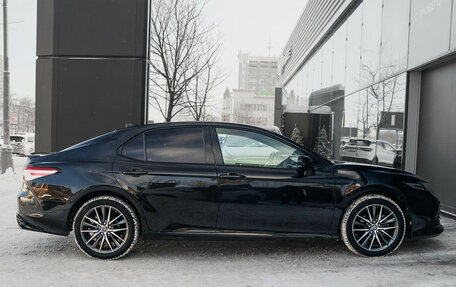 Toyota Camry, 2023 год, 3 650 000 рублей, 5 фотография