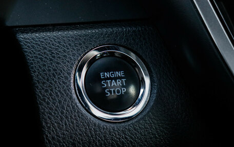 Toyota Camry, 2023 год, 3 650 000 рублей, 14 фотография