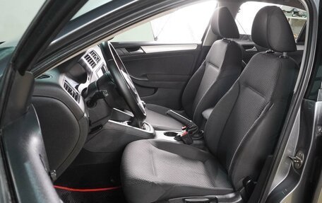 Volkswagen Jetta VI, 2011 год, 899 000 рублей, 10 фотография