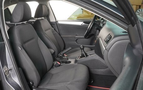 Volkswagen Jetta VI, 2011 год, 899 000 рублей, 8 фотография