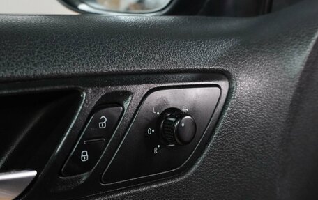 Volkswagen Jetta VI, 2011 год, 899 000 рублей, 17 фотография