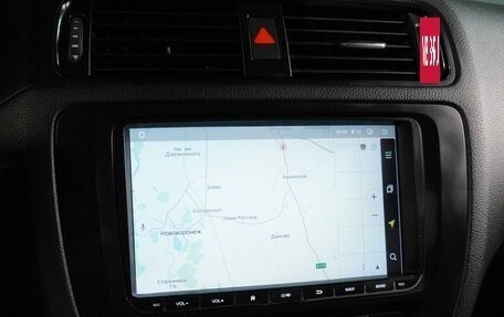 Volkswagen Jetta VI, 2011 год, 899 000 рублей, 13 фотография