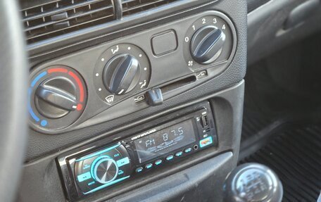 Chevrolet Niva I рестайлинг, 2003 год, 199 000 рублей, 9 фотография