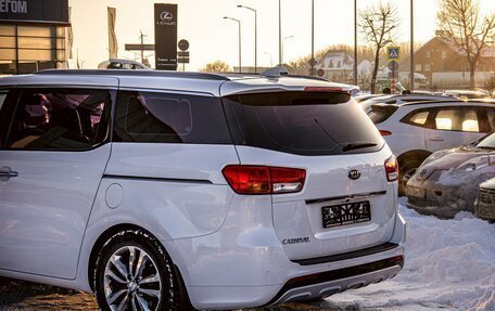 KIA Carnival III, 2021 год, 2 595 000 рублей, 10 фотография