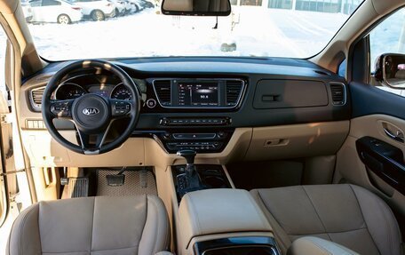 KIA Carnival III, 2021 год, 2 595 000 рублей, 17 фотография