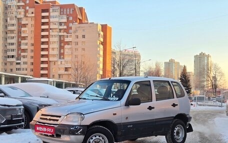 Chevrolet Niva I рестайлинг, 2003 год, 199 000 рублей, 2 фотография