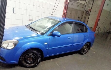 KIA Rio II, 2011 год, 950 000 рублей, 1 фотография