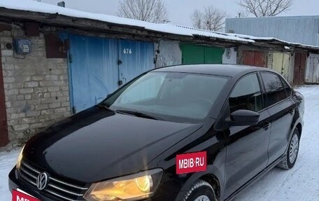 Volkswagen Polo VI (EU Market), 2016 год, 895 000 рублей, 3 фотография