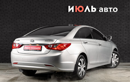 Hyundai Sonata VI, 2010 год, 1 300 000 рублей, 4 фотография