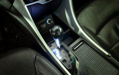 Hyundai Sonata VI, 2010 год, 1 300 000 рублей, 14 фотография