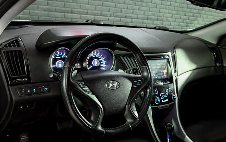 Hyundai Sonata VI, 2010 год, 1 300 000 рублей, 11 фотография