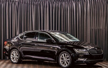 Skoda Superb III рестайлинг, 2018 год, 1 835 000 рублей, 3 фотография